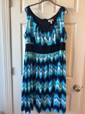 dressbarn Blue Chevron Midi Dress with Navy Waistband